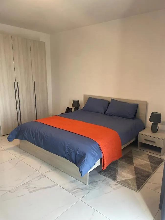 Blu-M Central Malta